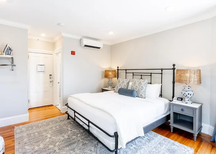 Serenity Inn Newport